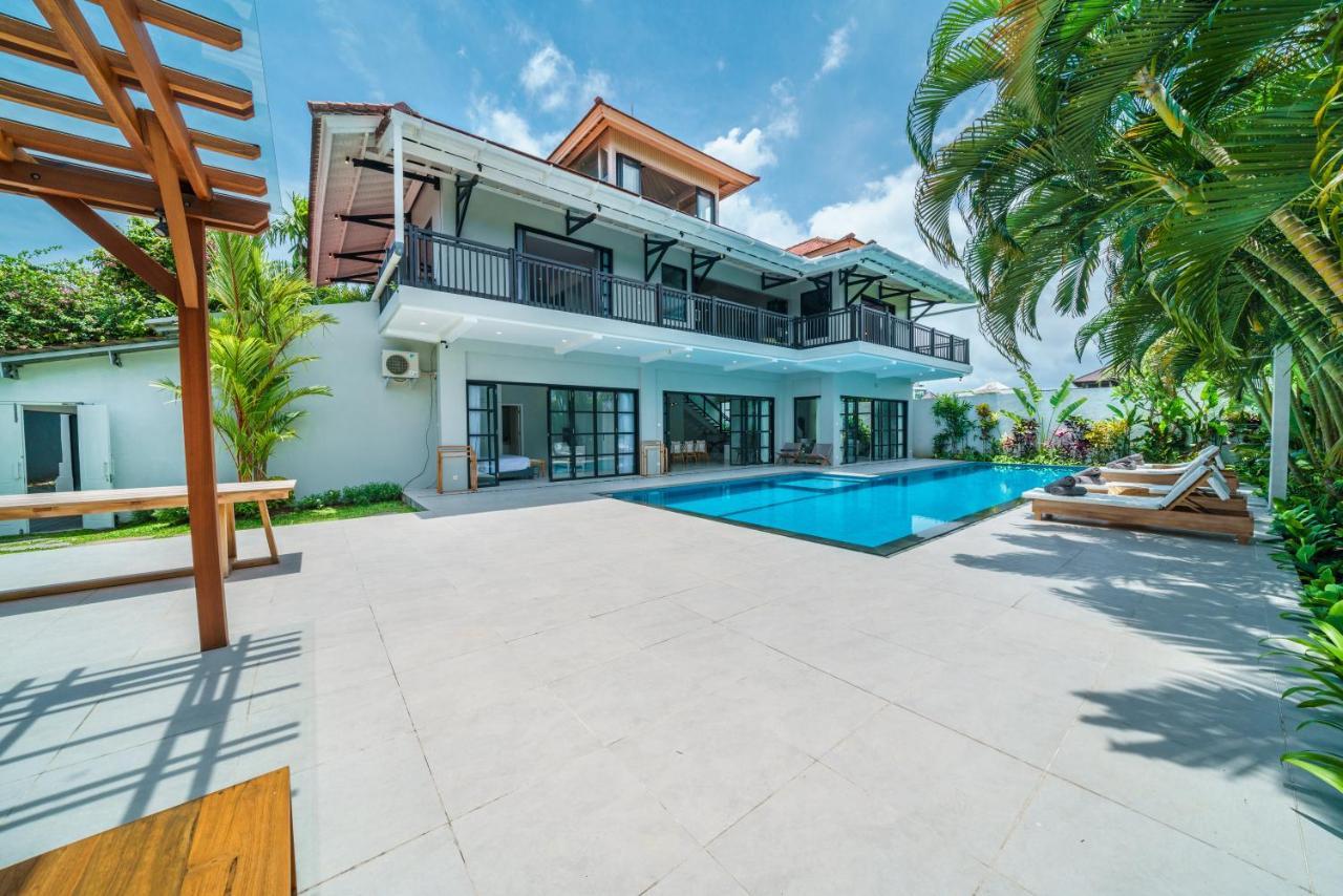 Villa Okenada - Modern 5-Bedroom Pool Villa In Berawa! Canggu Exterior foto