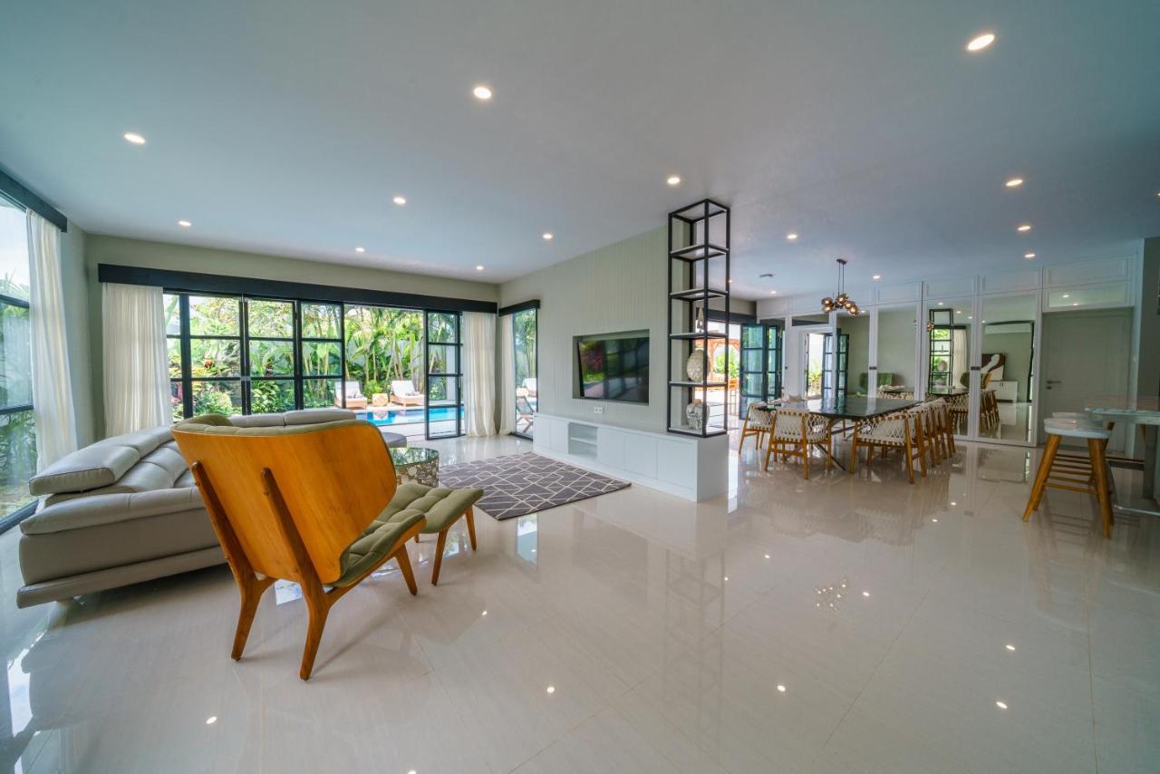 Villa Okenada - Modern 5-Bedroom Pool Villa In Berawa! Canggu Exterior foto